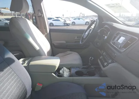 2016 Kia Sedona Lx z USA, uszkodzony, nr VIN KNDMB5C16G6088718